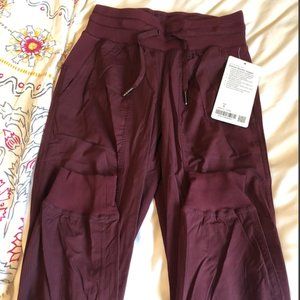Lululemon NWT Dance Studio Jogger 29"